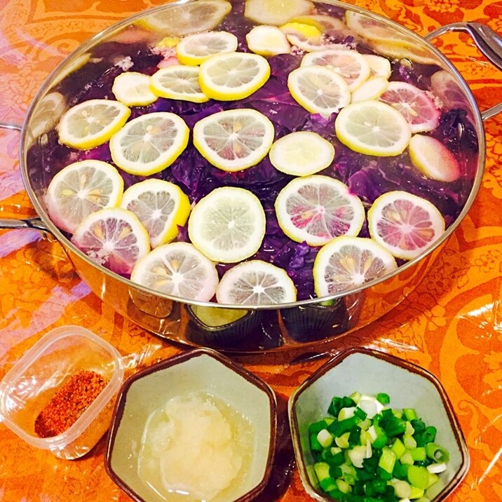豚肉と紫キャベツのレモン鍋